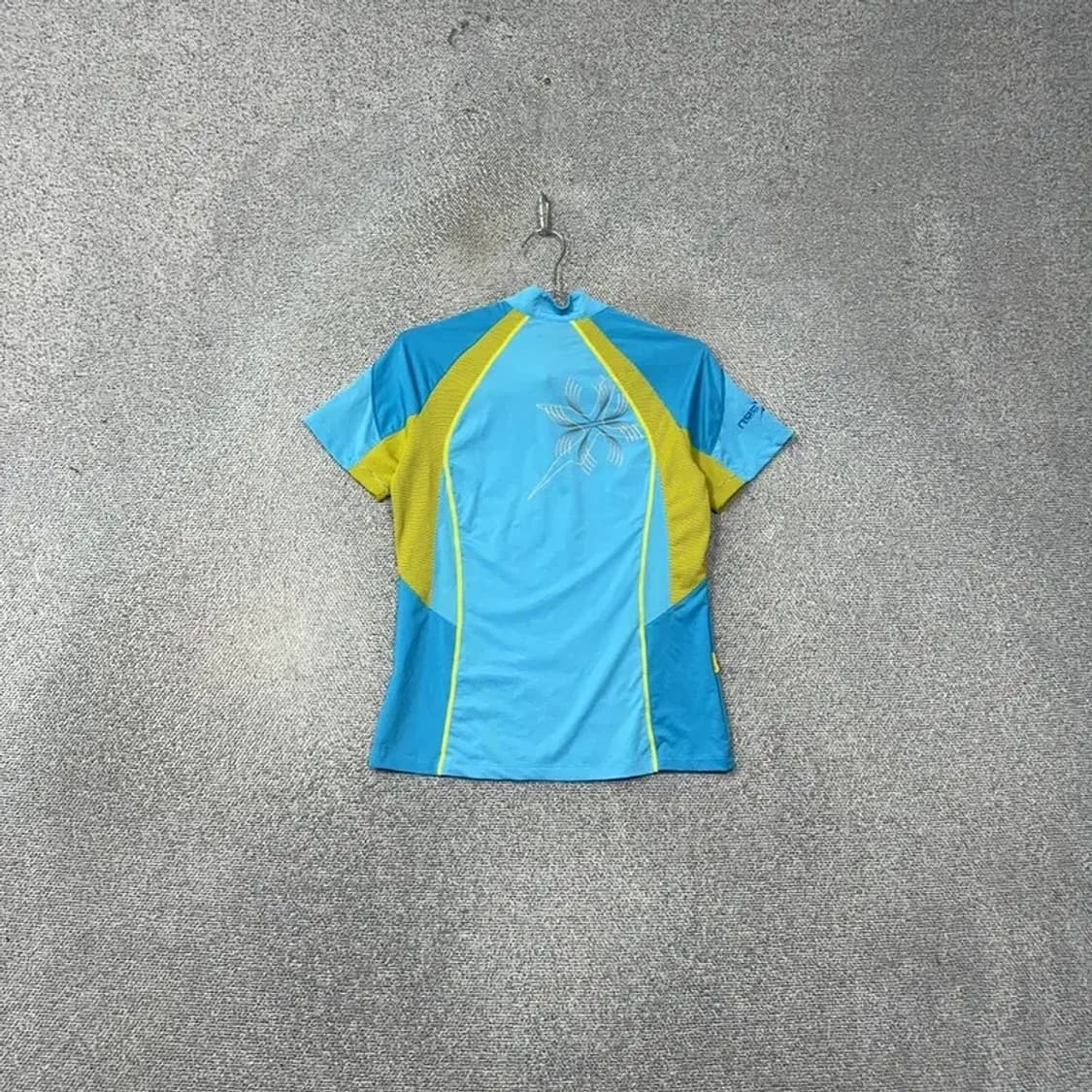 밀레 라이트 블루 여성 등산 기능성 반집업 반팔 티 95 상품이미지2