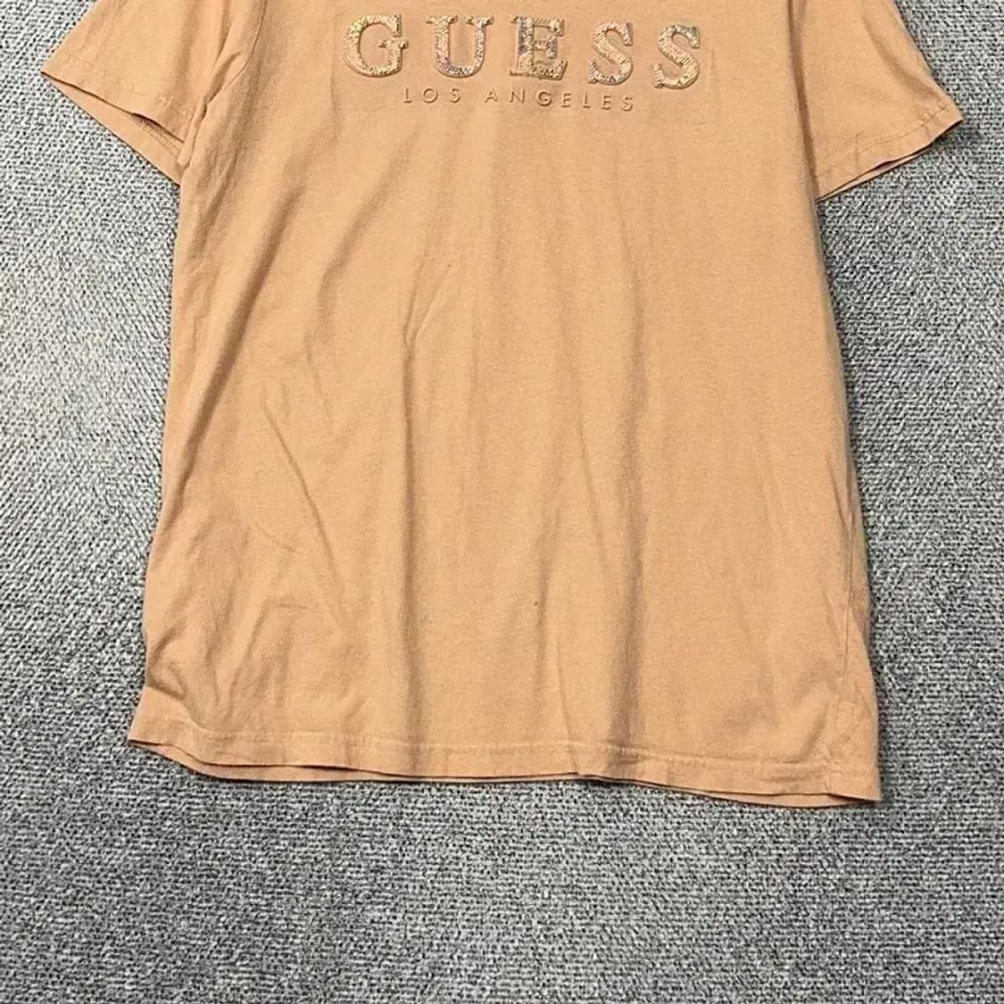 게스 로고 프린팅 베이지 반팔 티 L 상품이미지4
