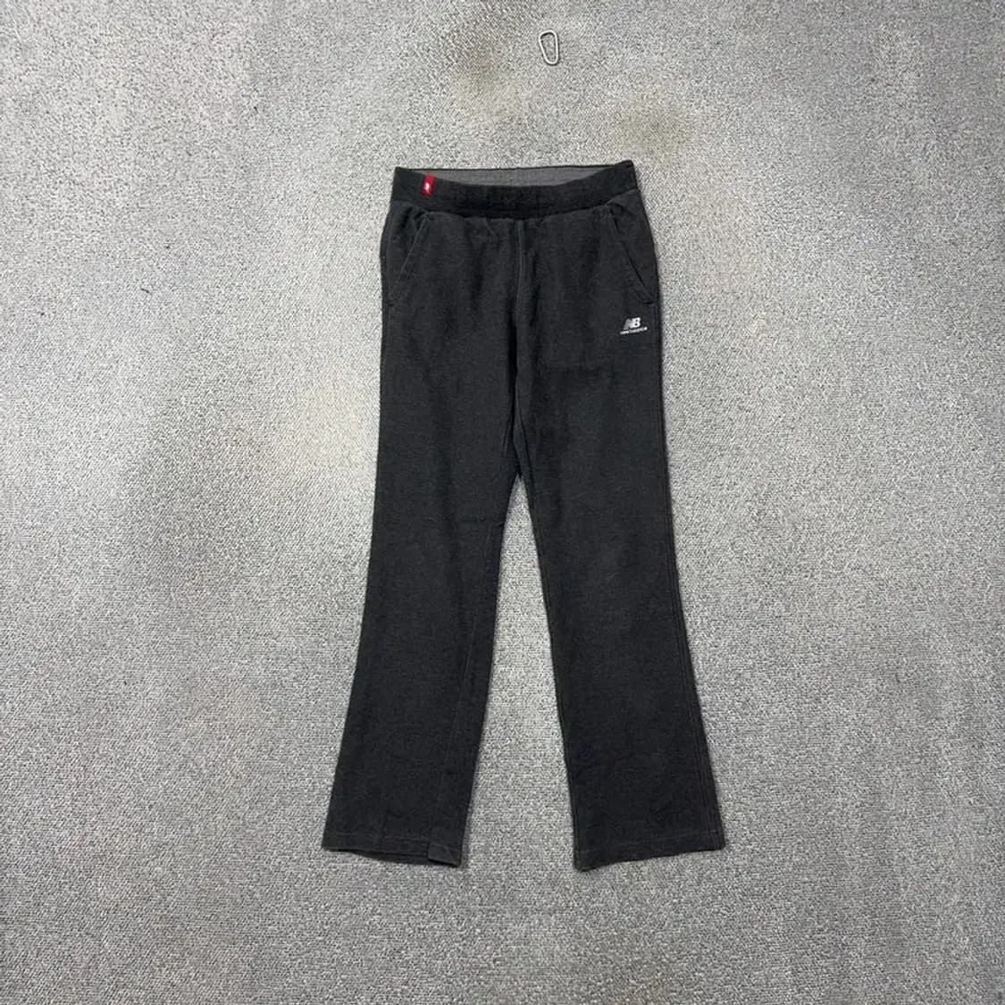 뉴발란스 그레이 로고 트레이닝 팬츠 75 상품이미지1