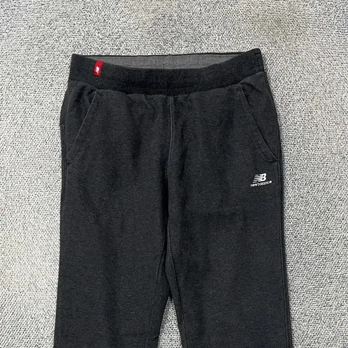 뉴발란스 그레이 로고 트레이닝 팬츠 75 상품이미지3