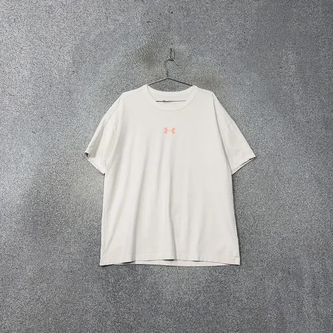 언더아머 프린팅 화이트 반팔 티 XPL/FTG/ECC 상품이미지1