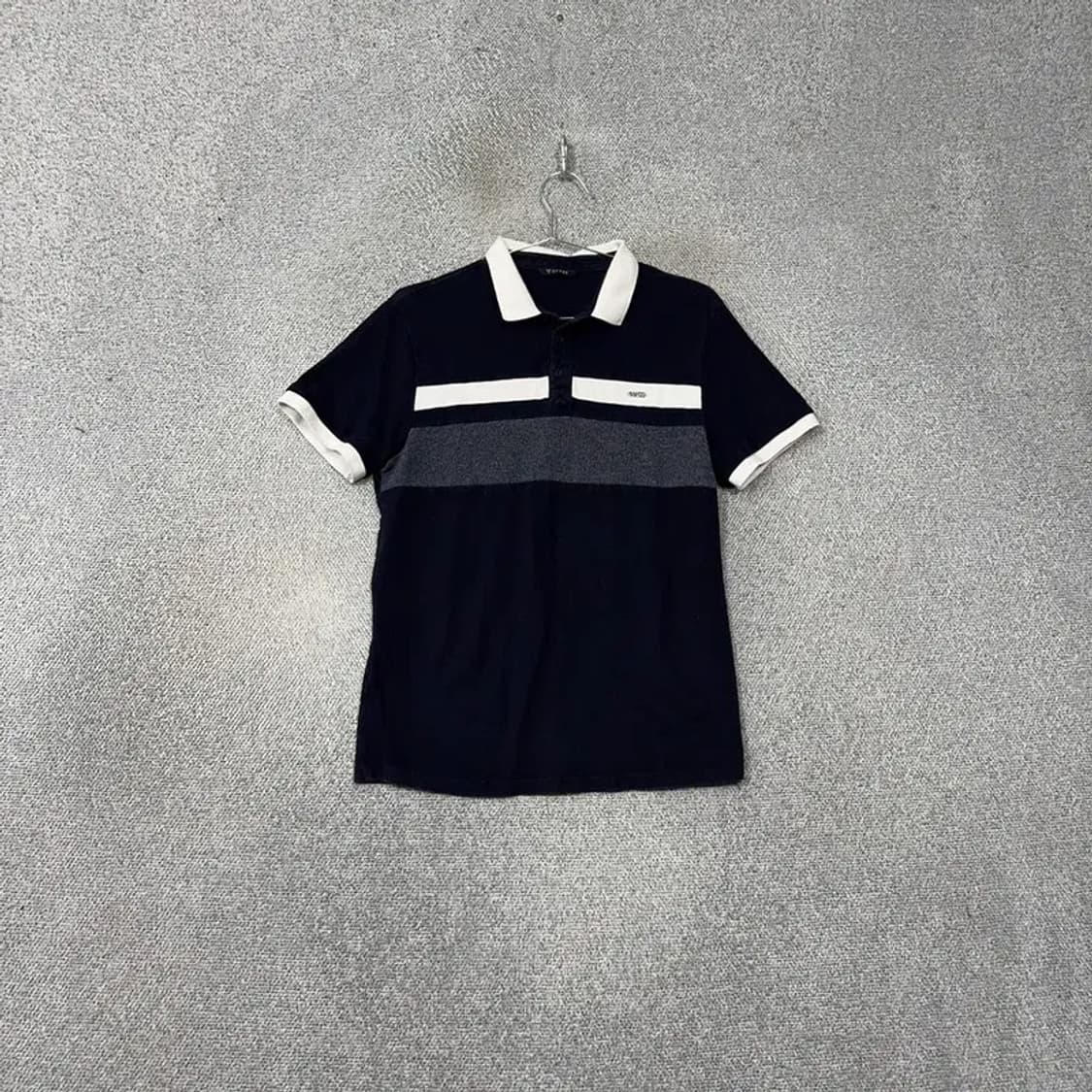 게스 네이비 로고 반팔 카라티 M 상품이미지1