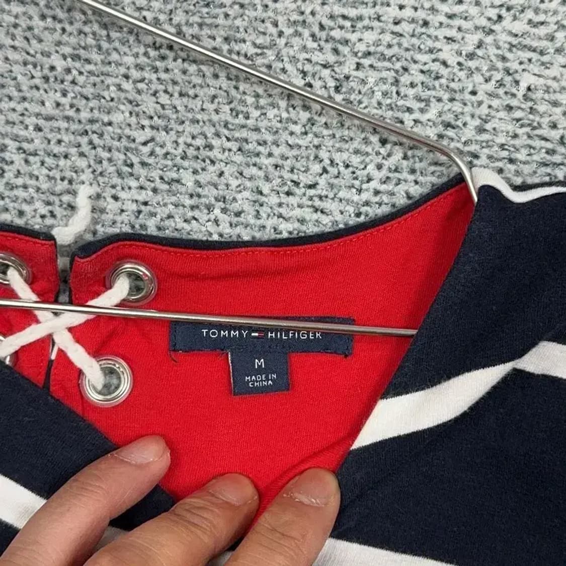 타미힐피거 스트라이프 크롭 네이비 긴팔티 M 상품이미지3