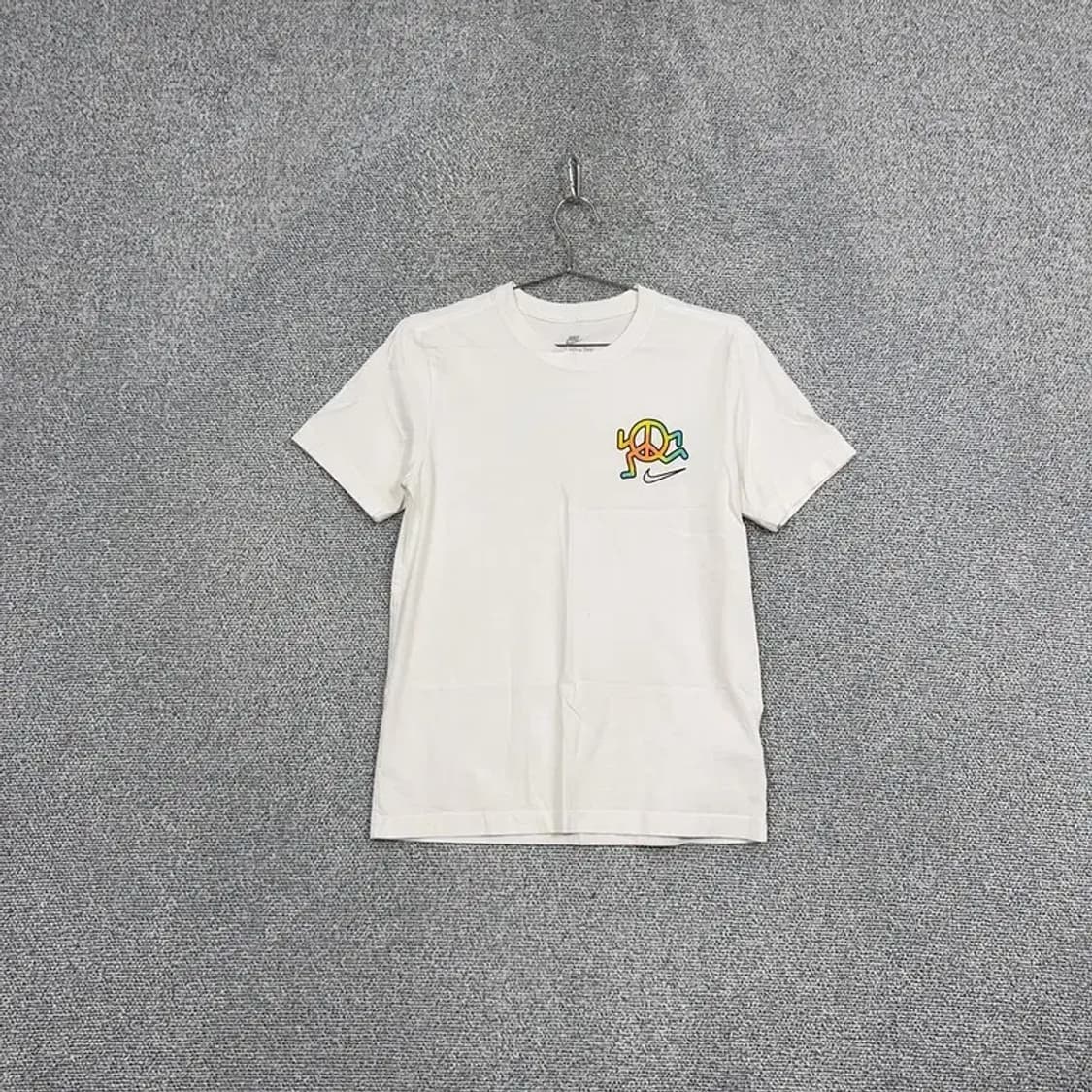 나이키 캐주얼 백프린팅 화이트 반팔 티 S 상품이미지1