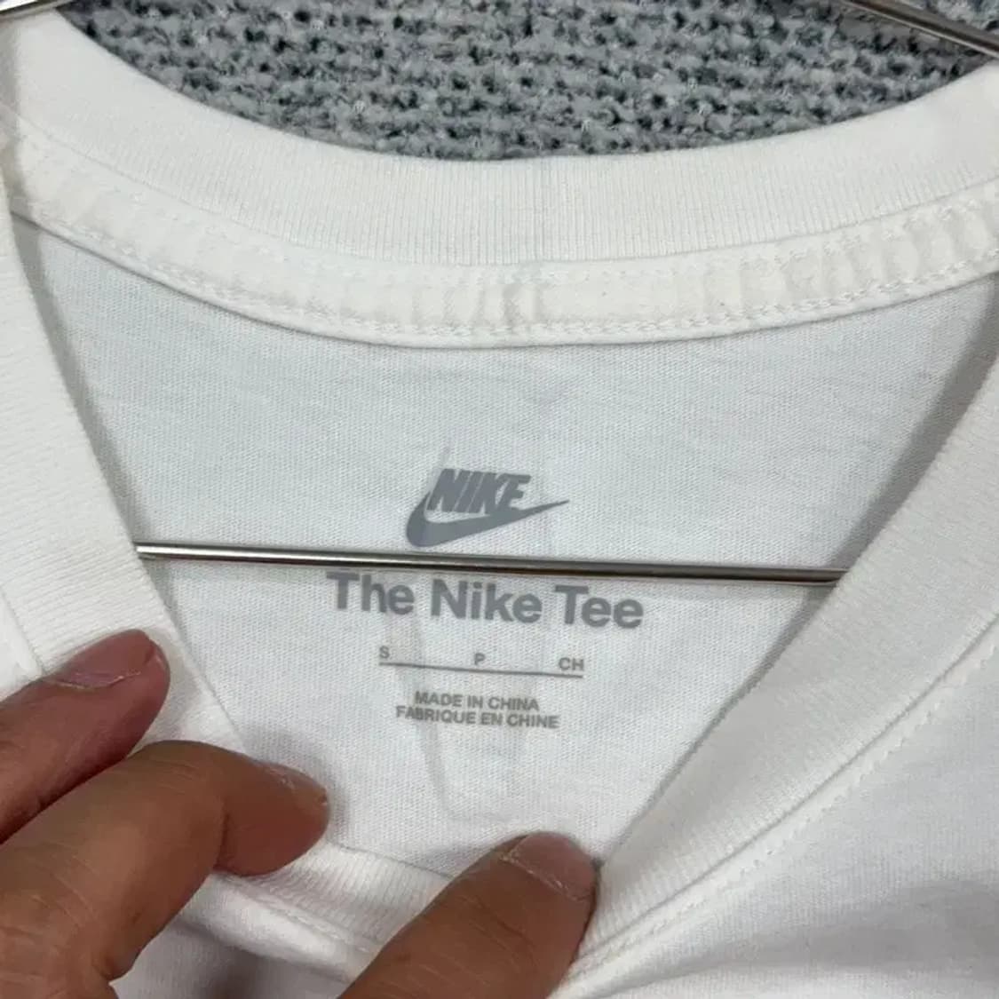 나이키 캐주얼 백프린팅 화이트 반팔 티 S 상품이미지4