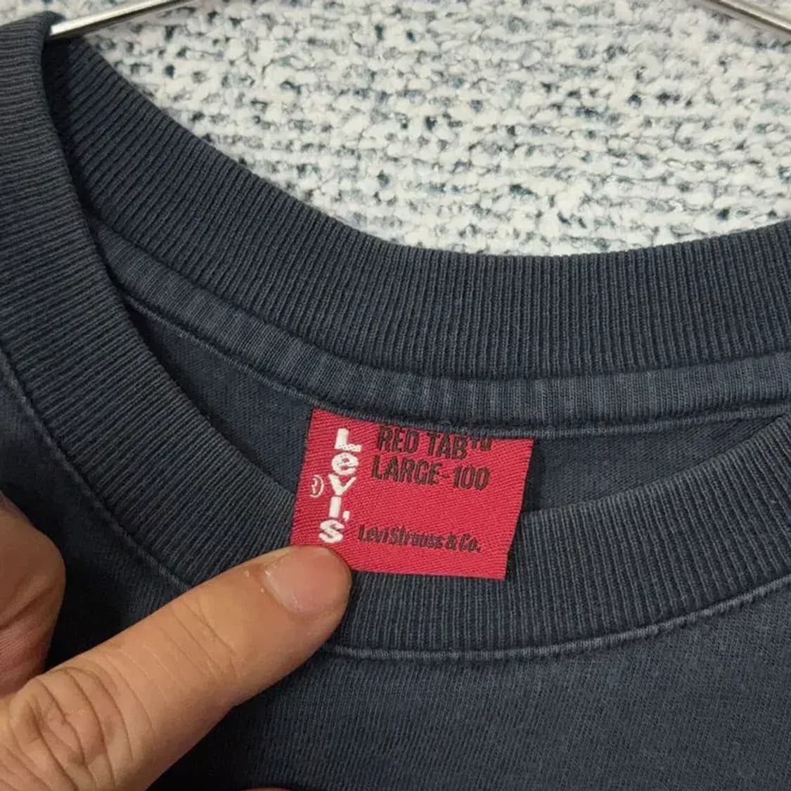 리바이스 프린팅 네이비 크롭 반팔 티 LARGE-100 상품이미지3