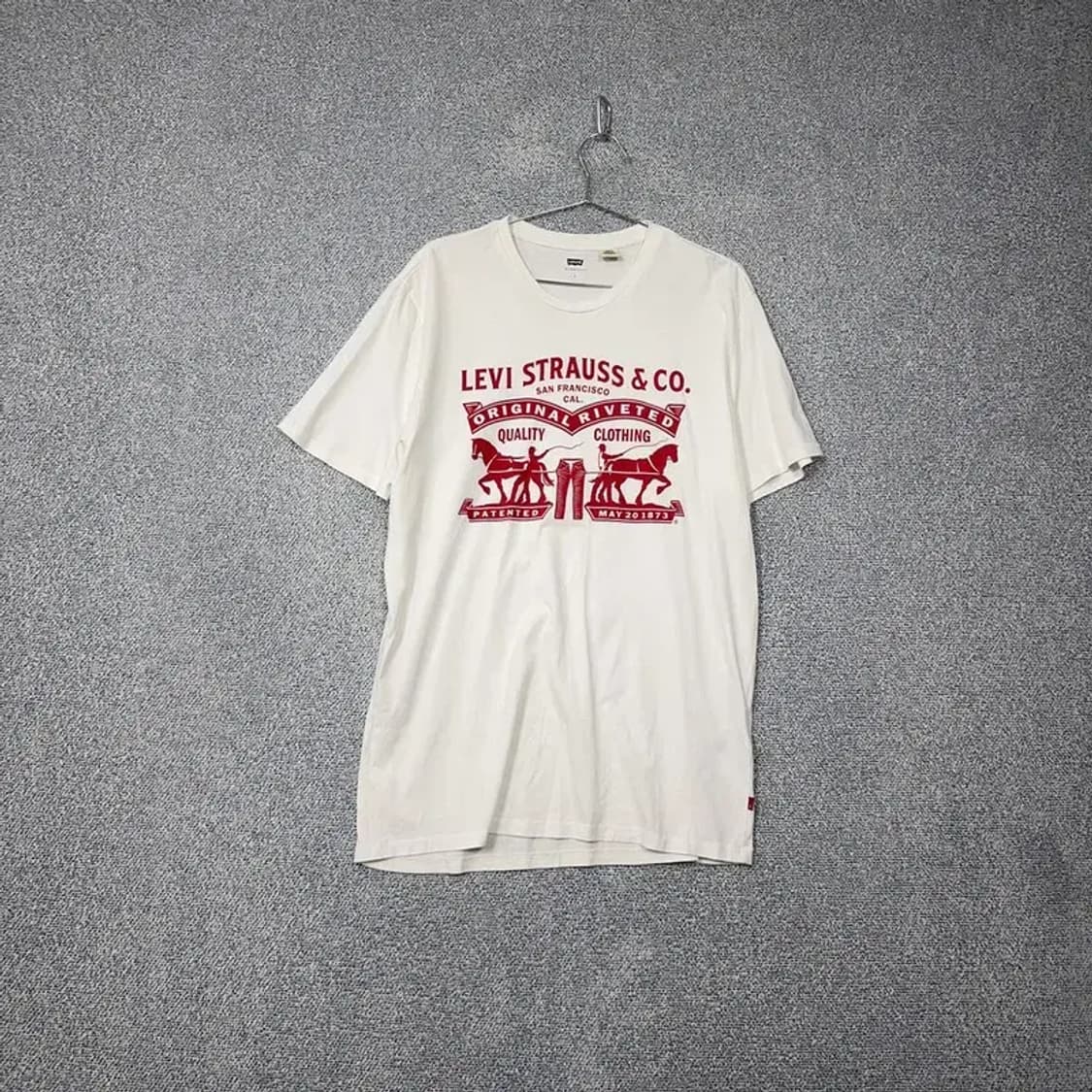 리바이스 프린팅 화이트 반팔 티 L 상품이미지1