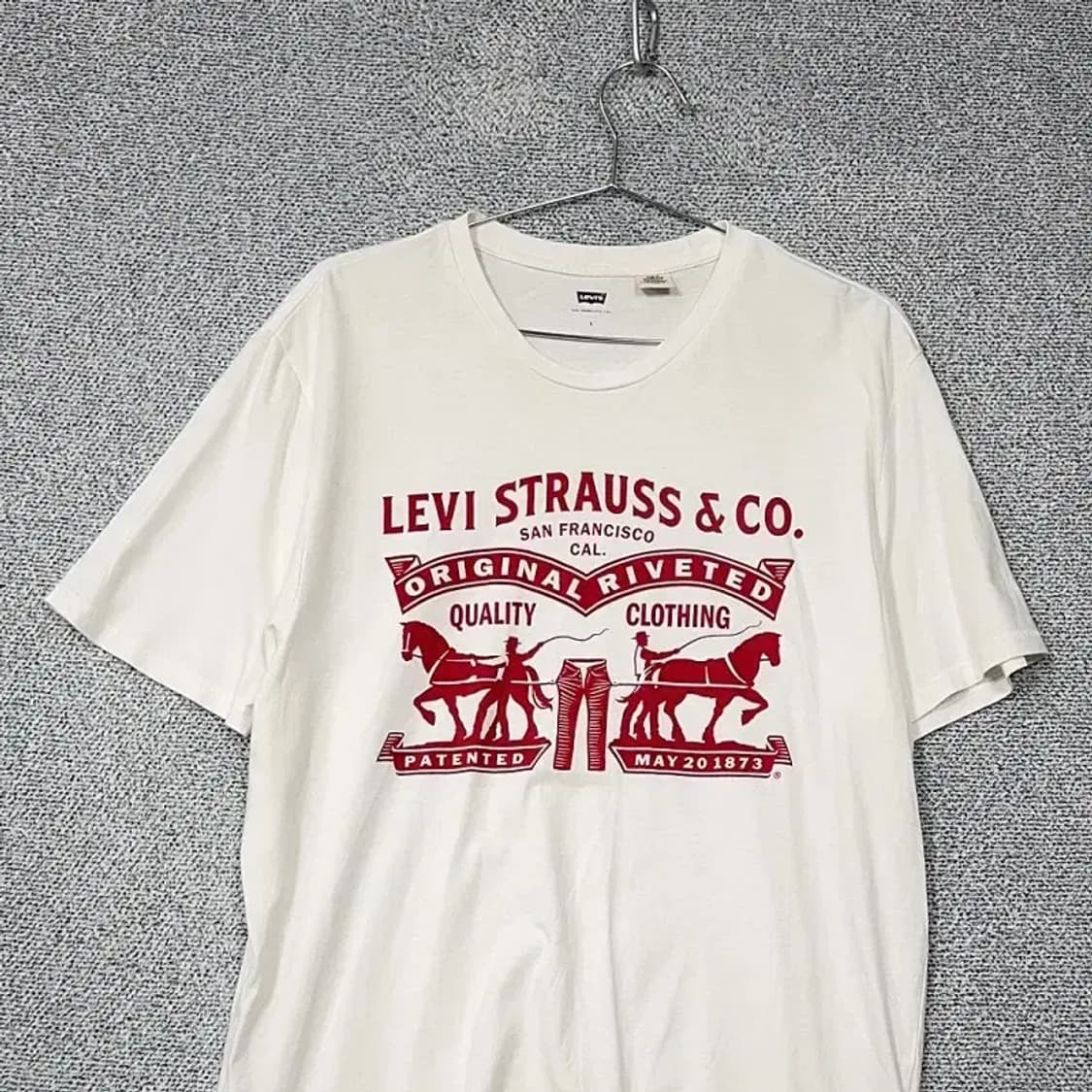 리바이스 프린팅 화이트 반팔 티 L 상품이미지3
