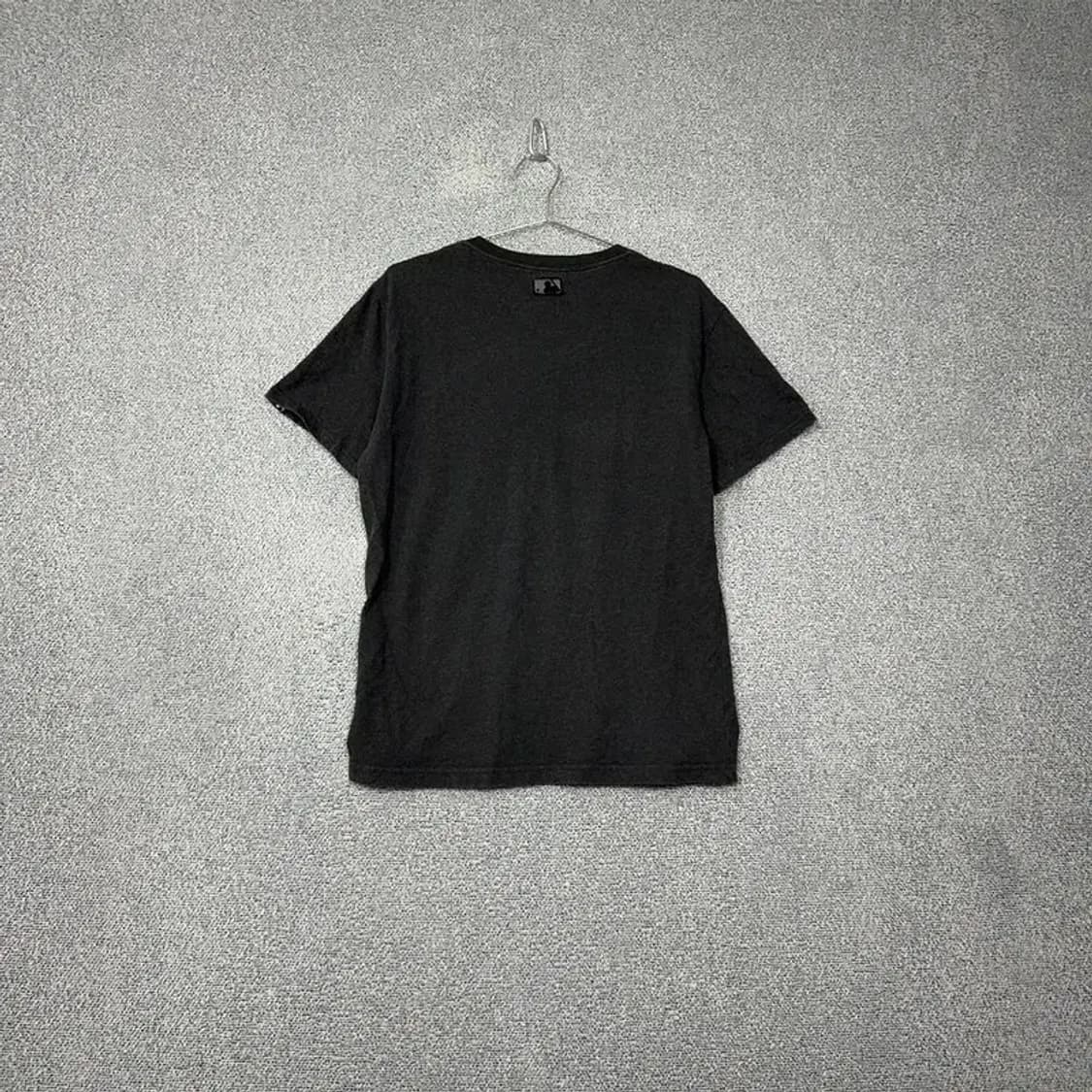 MLB 뉴욕양키즈 브이넥 반팔티 100 상품이미지2