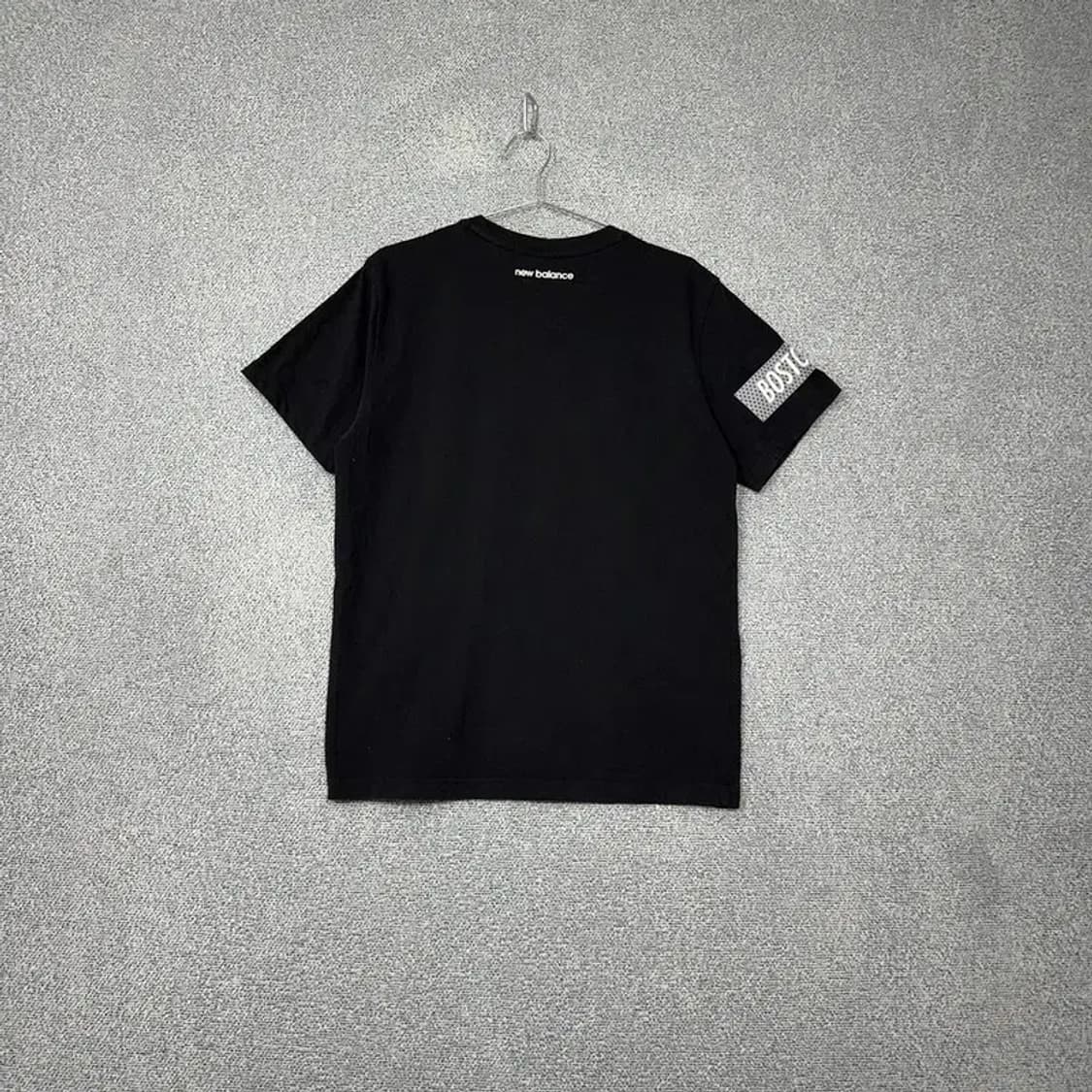 뉴발란스 프린팅 블랙 반팔 티 L 상품이미지2