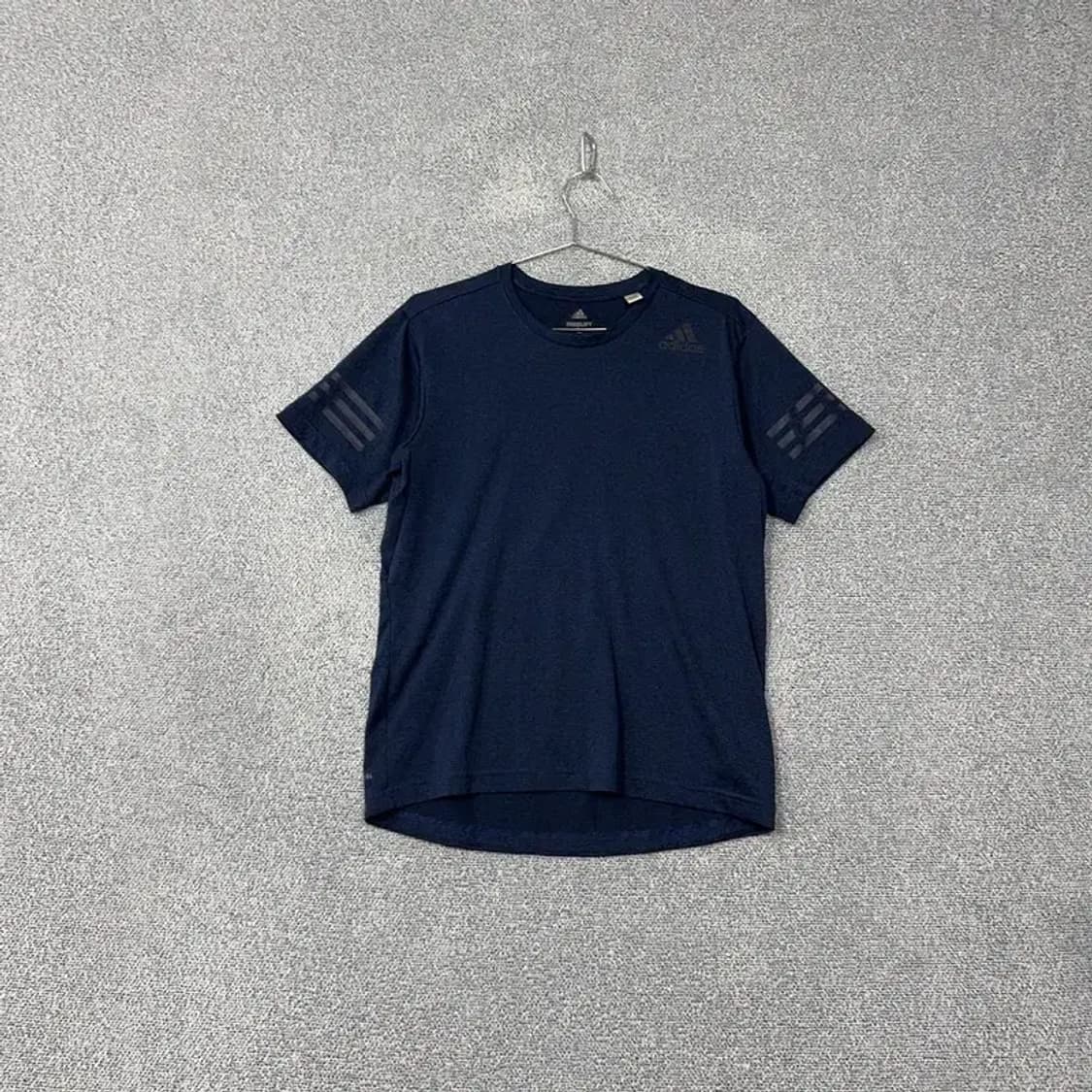 아디다스 네이비 로고 기능성 반팔 티 L 상품이미지1