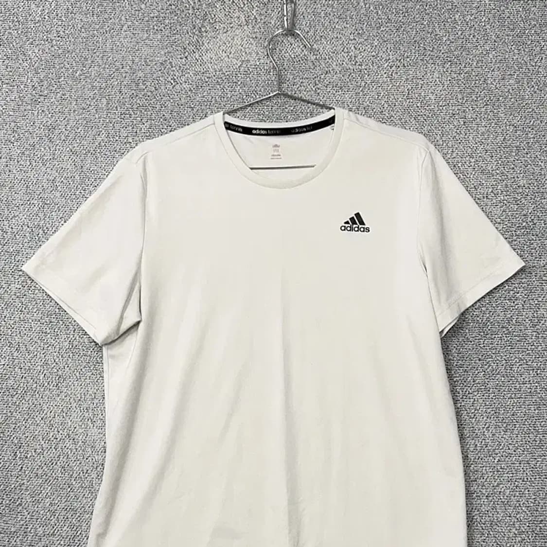 아디다스 삼각로고 테니스 기능성 화이트 반팔 티 110 상품이미지3