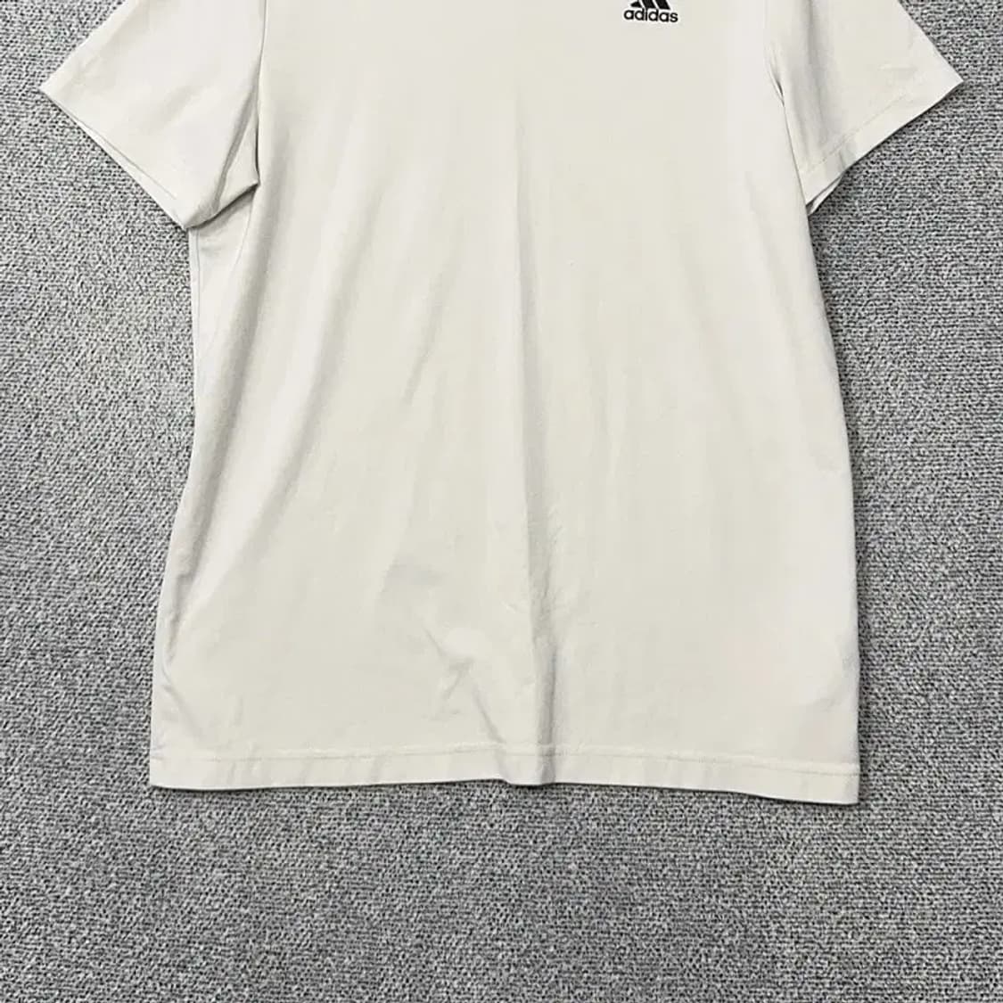 아디다스 삼각로고 테니스 기능성 화이트 반팔 티 110 상품이미지4