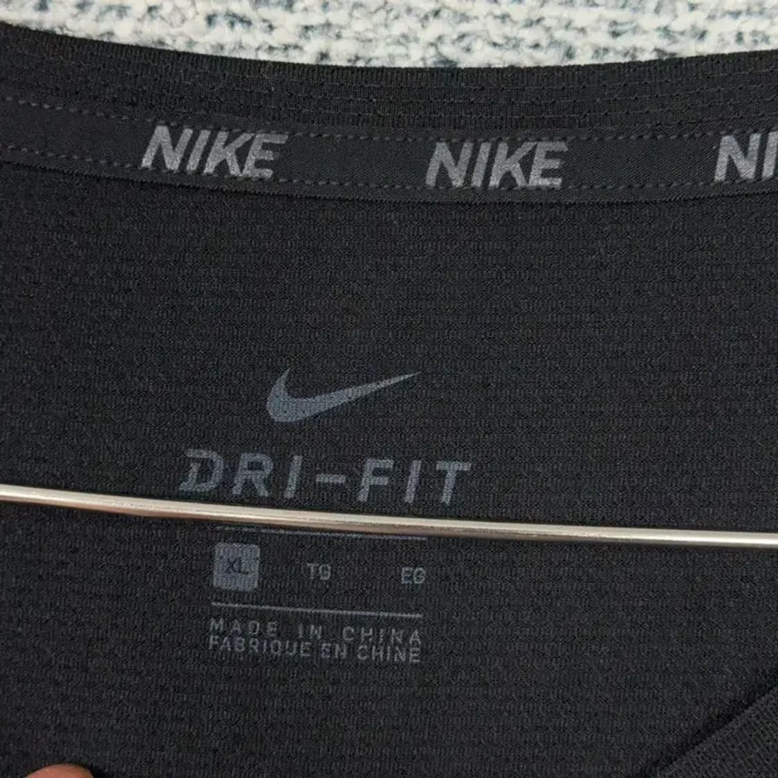나이키 드라이핏 기능성 블랙 반팔 티 XL 상품이미지3