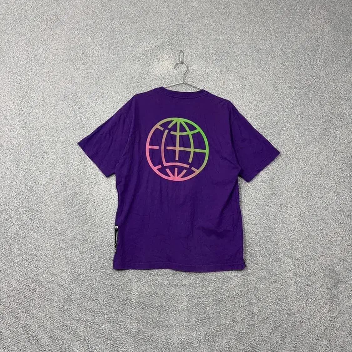 LMC 프린팅 로고 박스핏 퍼플 반팔티 상품이미지2