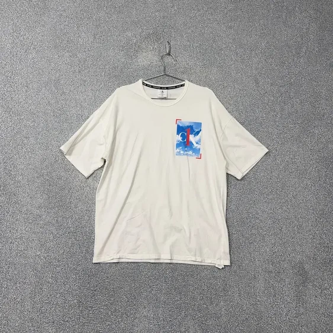 캘빈클라인 프린팅 로고 반팔 티 L/G 상품이미지1