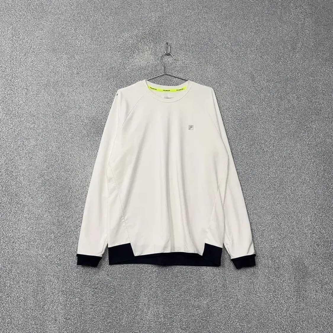 휠라 화이트 투톤 로고 기능성 긴팔티 S 상품이미지1