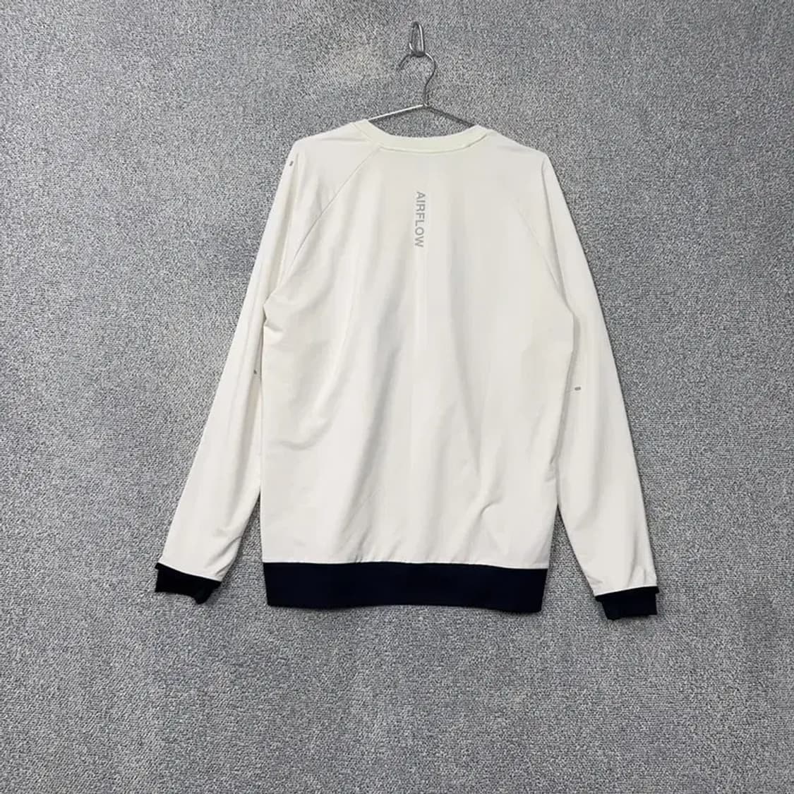 휠라 화이트 투톤 로고 기능성 긴팔티 S 상품이미지2