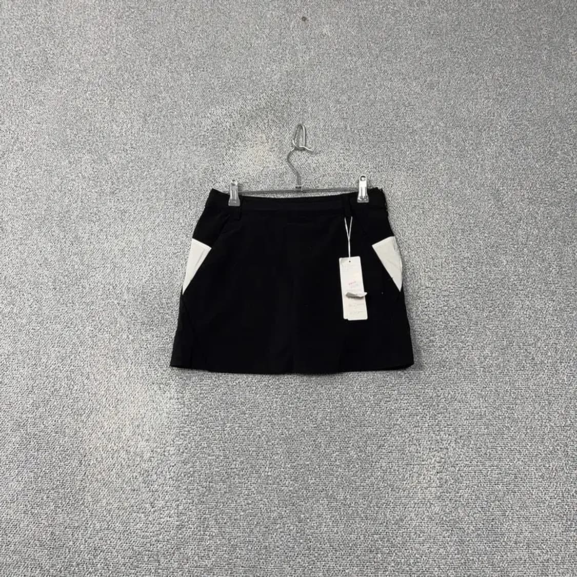 [새상품]테일러메이드 골프 기능성 블랙 미니스커트 J/XS 상품이미지1