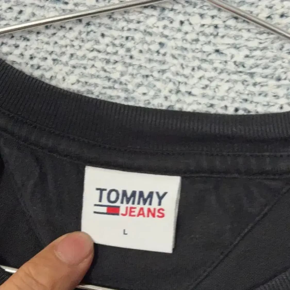 타미 진스 프린팅 블랙 반팔 티 L 상품이미지3