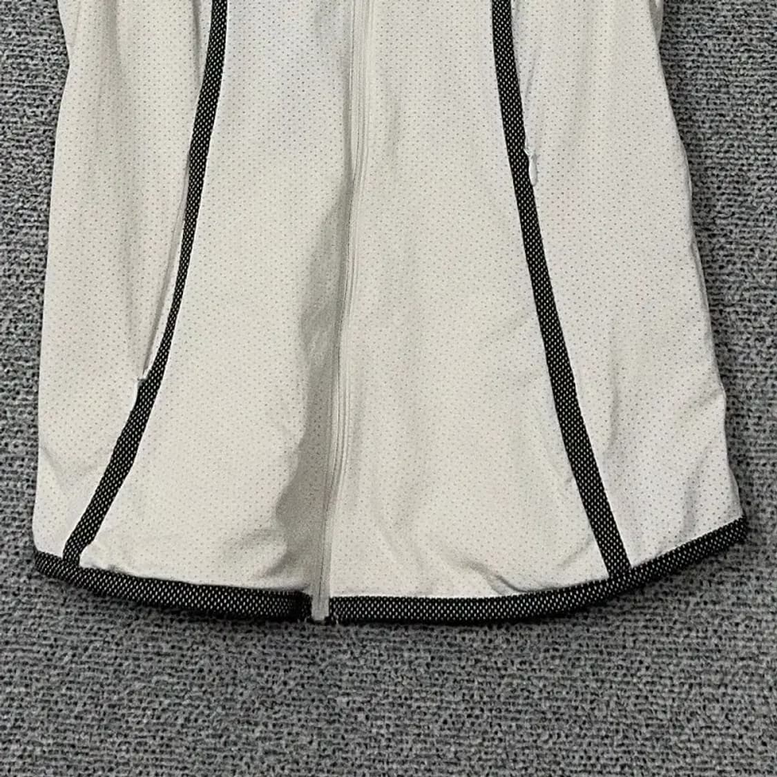 데상트 로고 화이트 기능성 조끼 바람막이 S 상품이미지4