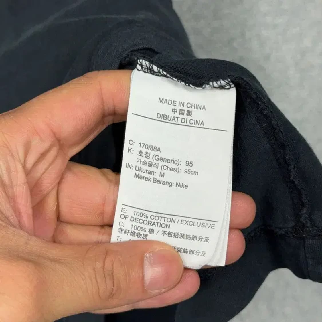 나이키 서울 프린팅 블랙 반팔 티 M 상품이미지4