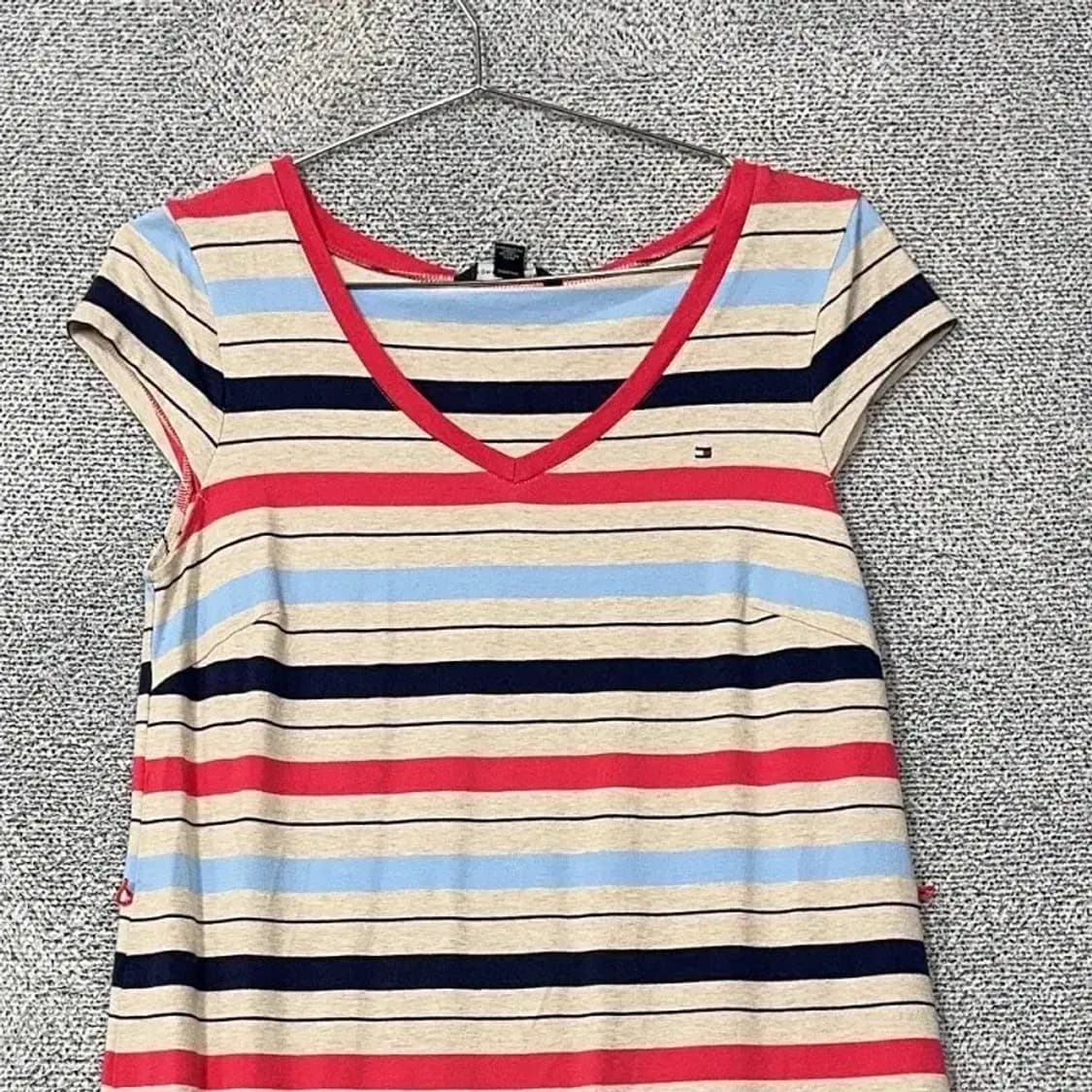 타미힐피거 스트라이프 브이넥 로고 반팔 원피스 S/P 상품이미지3