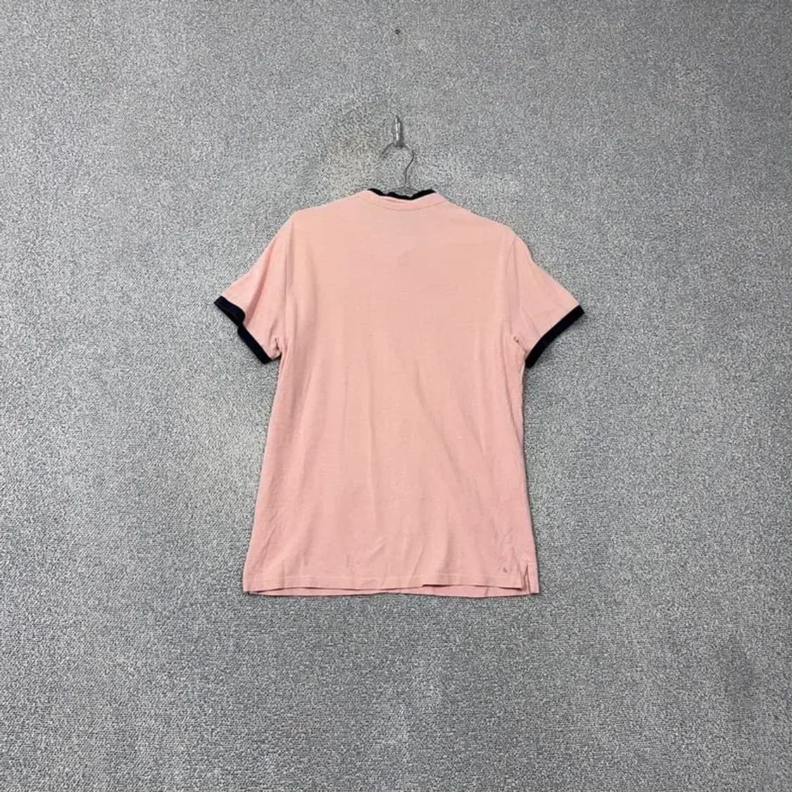 게스 라이트 핑크 로고 단가라 반팔 카라티 L 상품이미지2