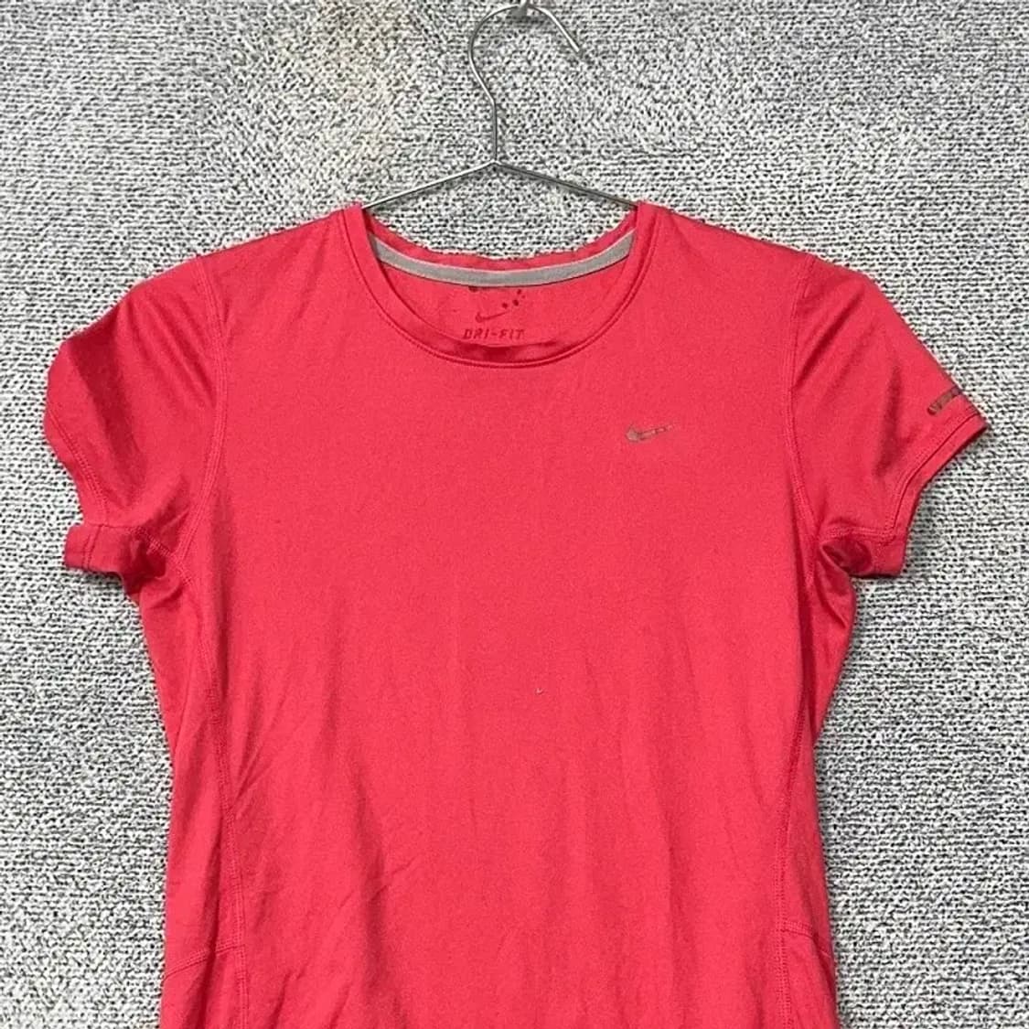 나이키 코랄 여성 운동 기능성 반팔 티 M 상품이미지3