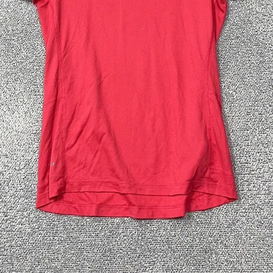 나이키 코랄 여성 운동 기능성 반팔 티 M 상품이미지4