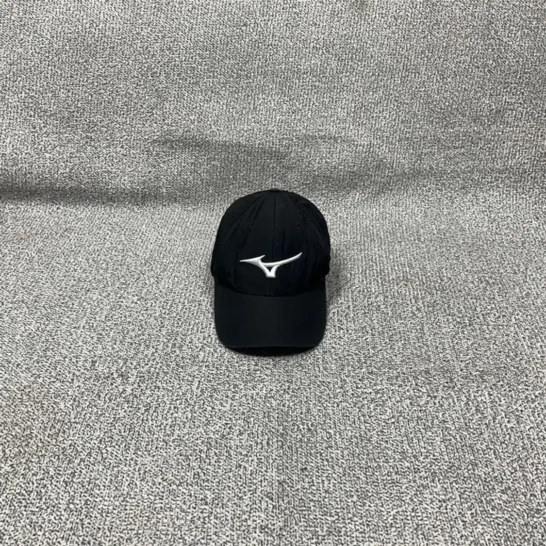 미즈노 블랙 로고 캡 58CM(ADJUSTABLE) 상품이미지1