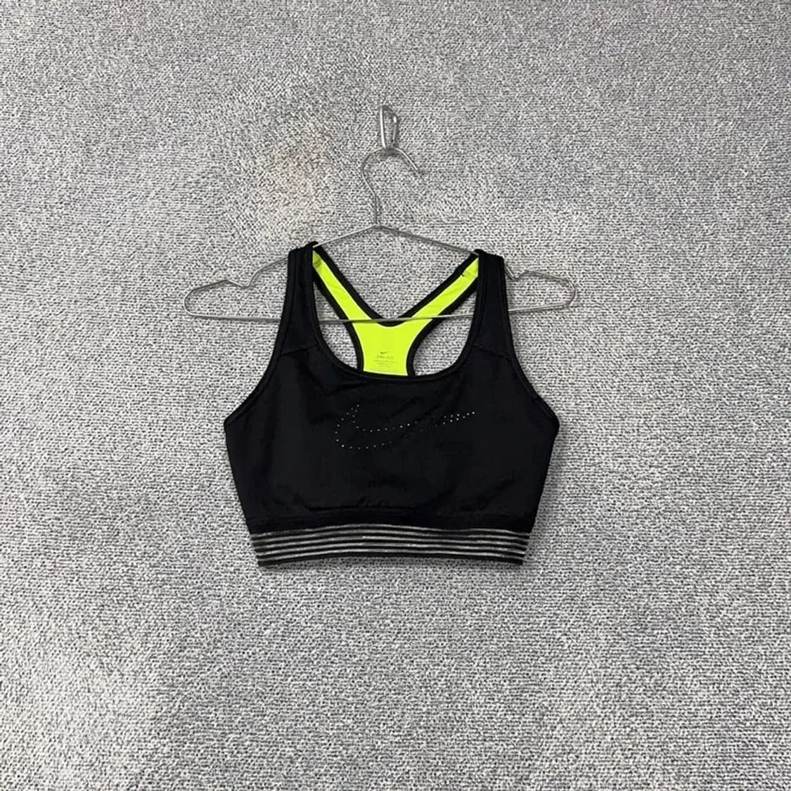 나이키 블랙 기능성 브라탑 나시 L 상품이미지1