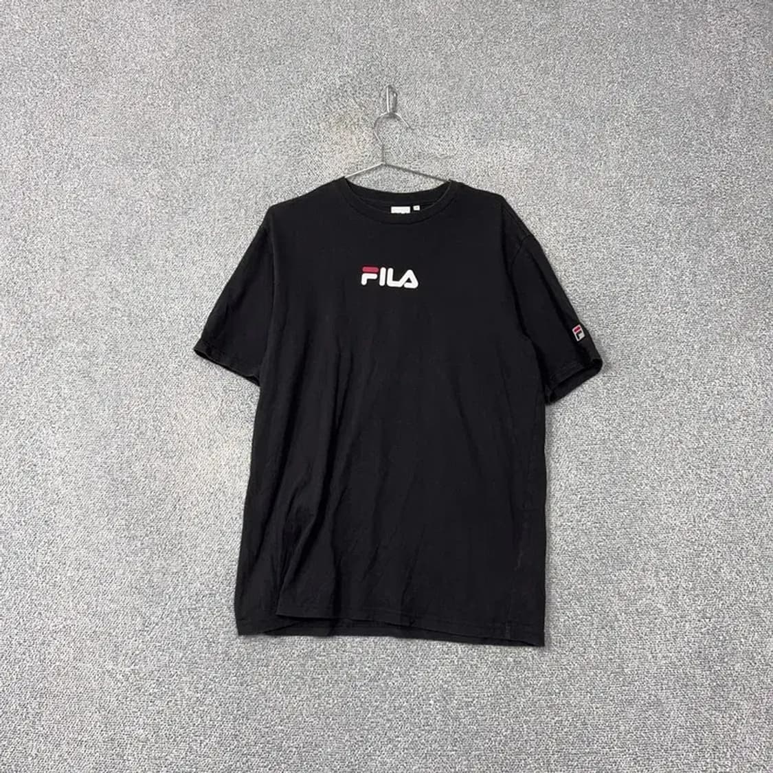 휠라 스펠 로고 블랙 반팔 티 MEDIUM 상품이미지1