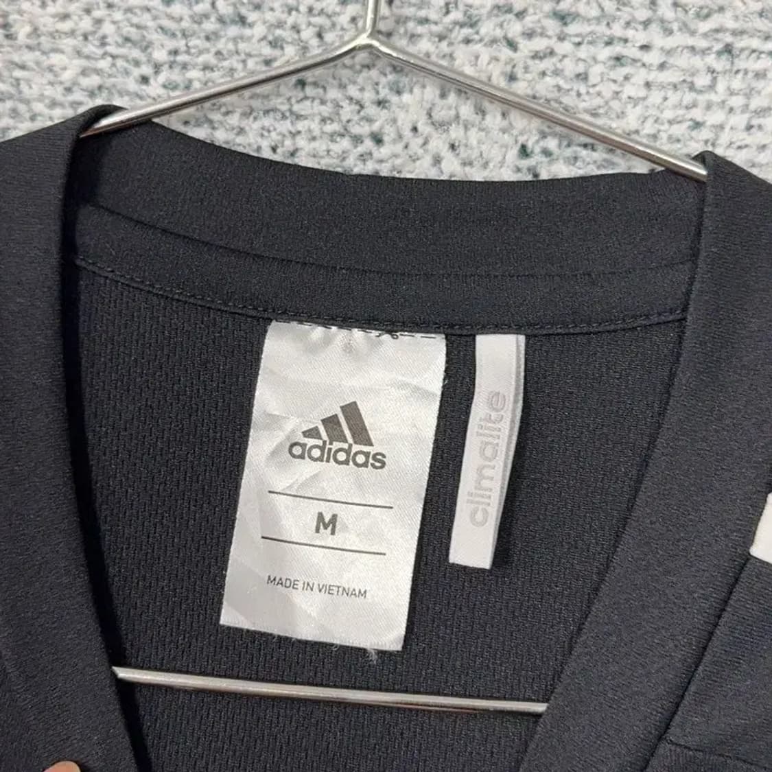 아디다스 블랙 로고 삼선 기능성 반팔 티 M 상품이미지3