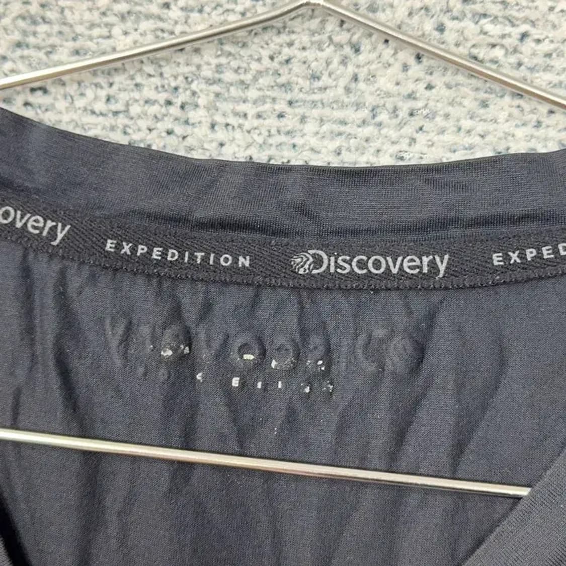 디스커버리 블랙 캐주얼 반팔 티 105 상품이미지3