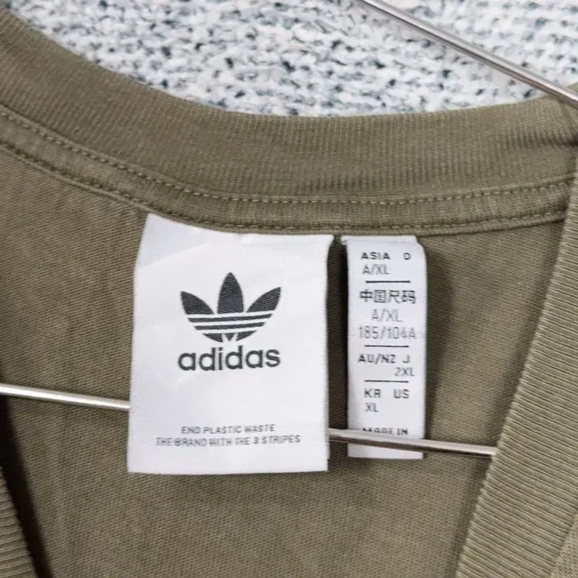 아디다스 빈티지 프린팅 카키 반팔 티 XL 상품이미지5