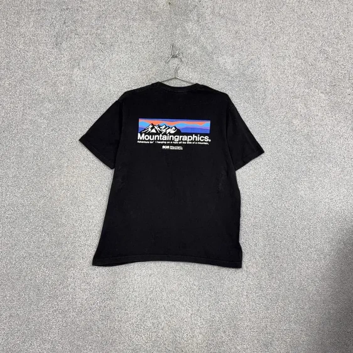 플루크 마운틴 어드벤쳐 백프린팅 블랙 반팔 티 L 상품이미지1