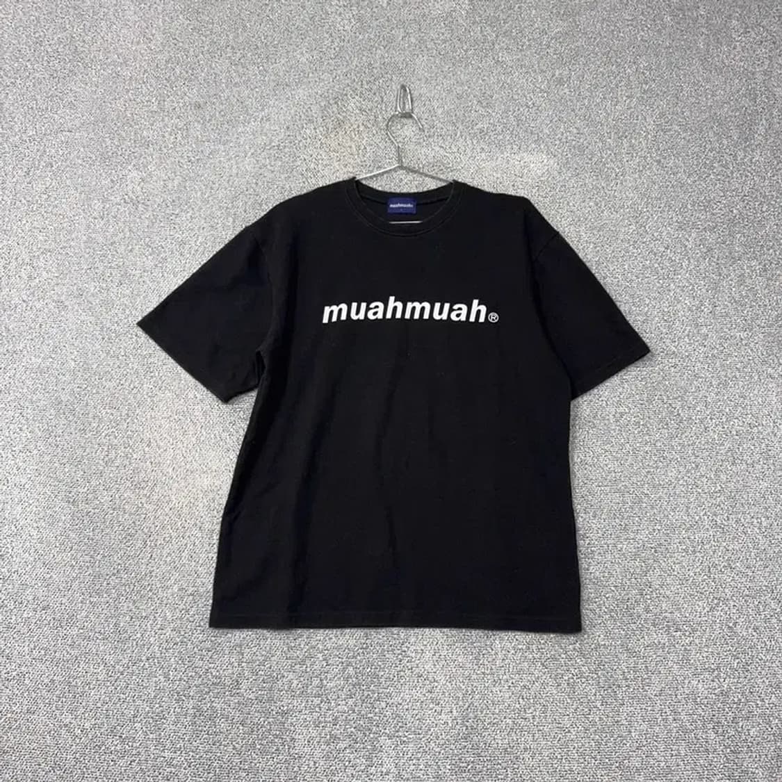 무아무아 프린팅 블랙 반팔 티 F 상품이미지1