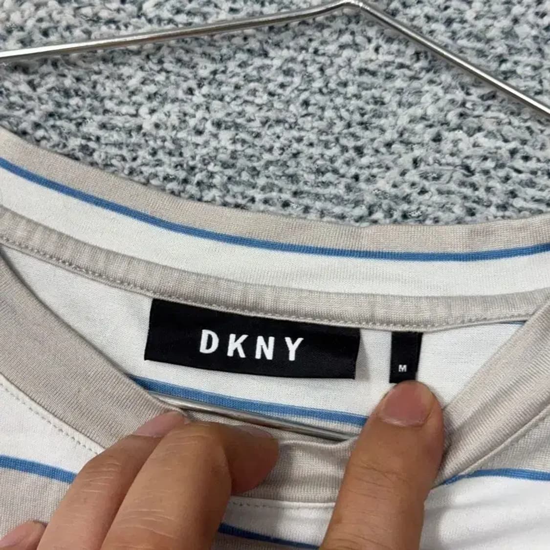 DKNY 스트라이프 베이지 반팔 티 M 상품이미지3