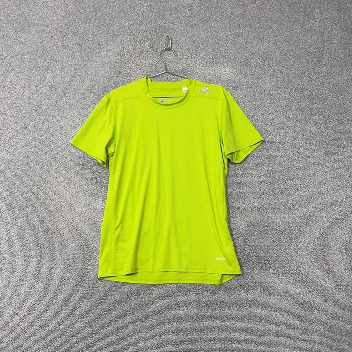 아디다스 라이트 그린 형광 기능성 반팔 티 105 상품이미지1