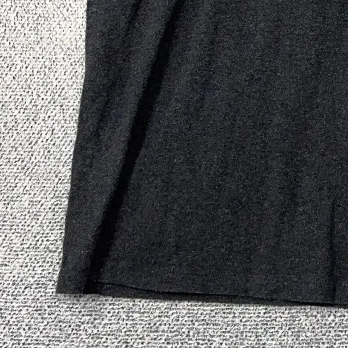 게스 블랙 심플 로고 반팔 티 XL 상품이미지3