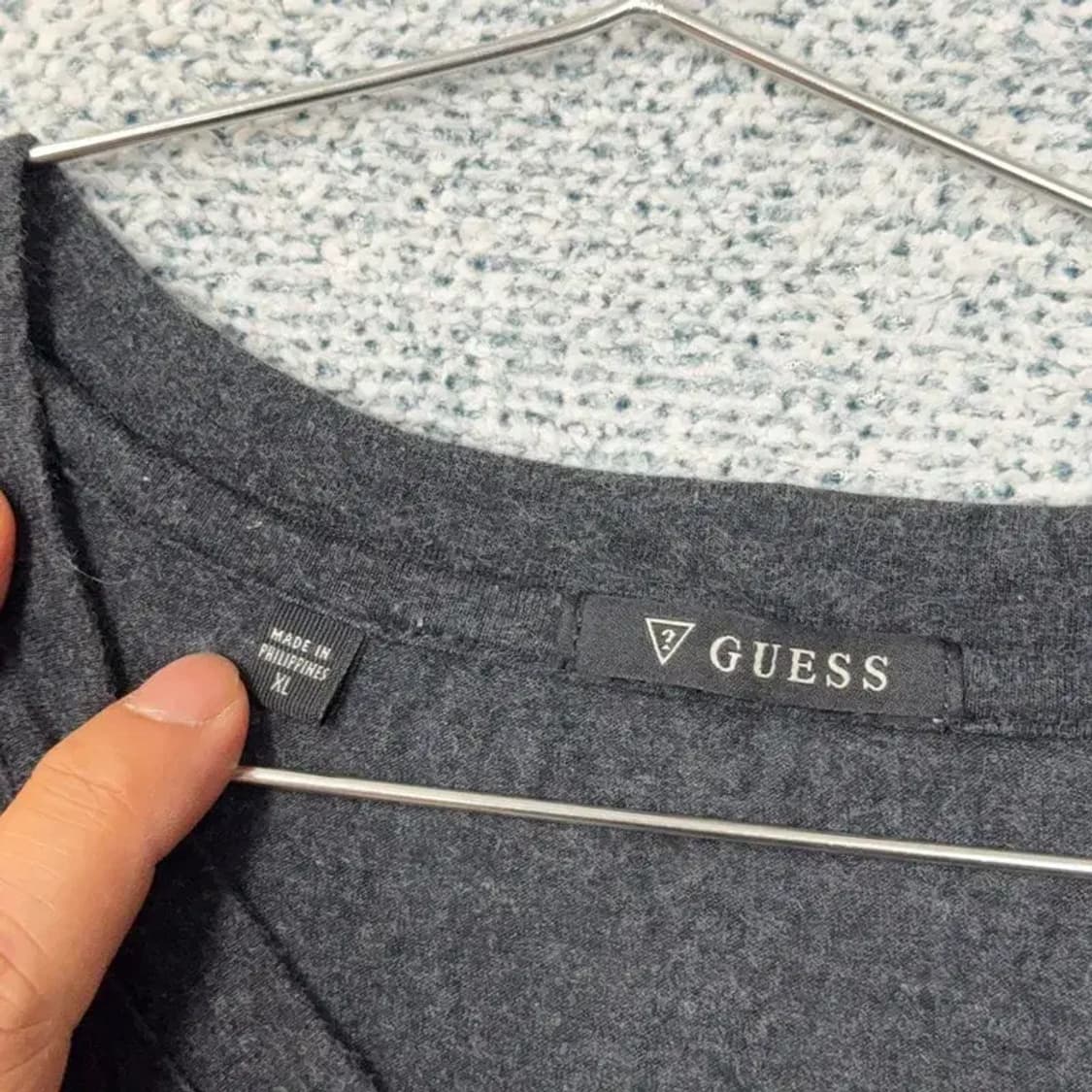 게스 블랙 심플 로고 반팔 티 XL 상품이미지4