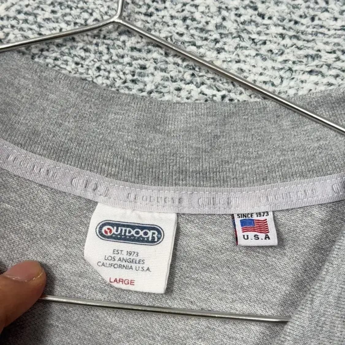 아웃도어 프로덕츠 로고 박스핏 라이트 그레이 반팔 카라티 LARGE 상품이미지4