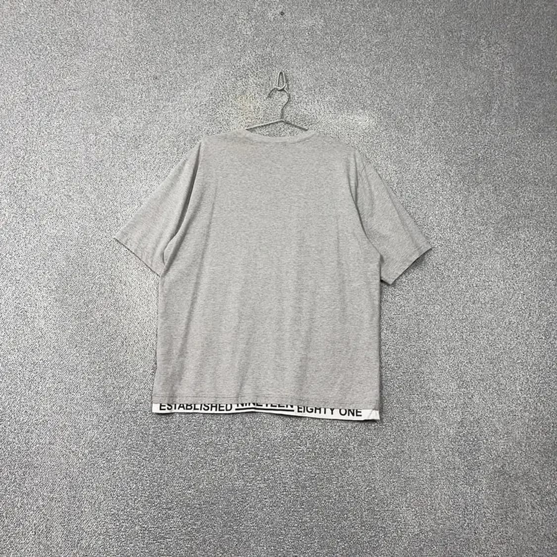 게스 라이트 그레이 로고 오버핏 반팔 티 XL 상품이미지2