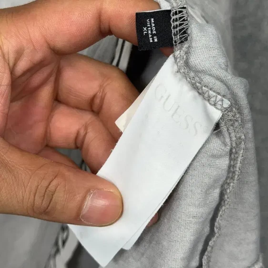 게스 라이트 그레이 로고 오버핏 반팔 티 XL 상품이미지4