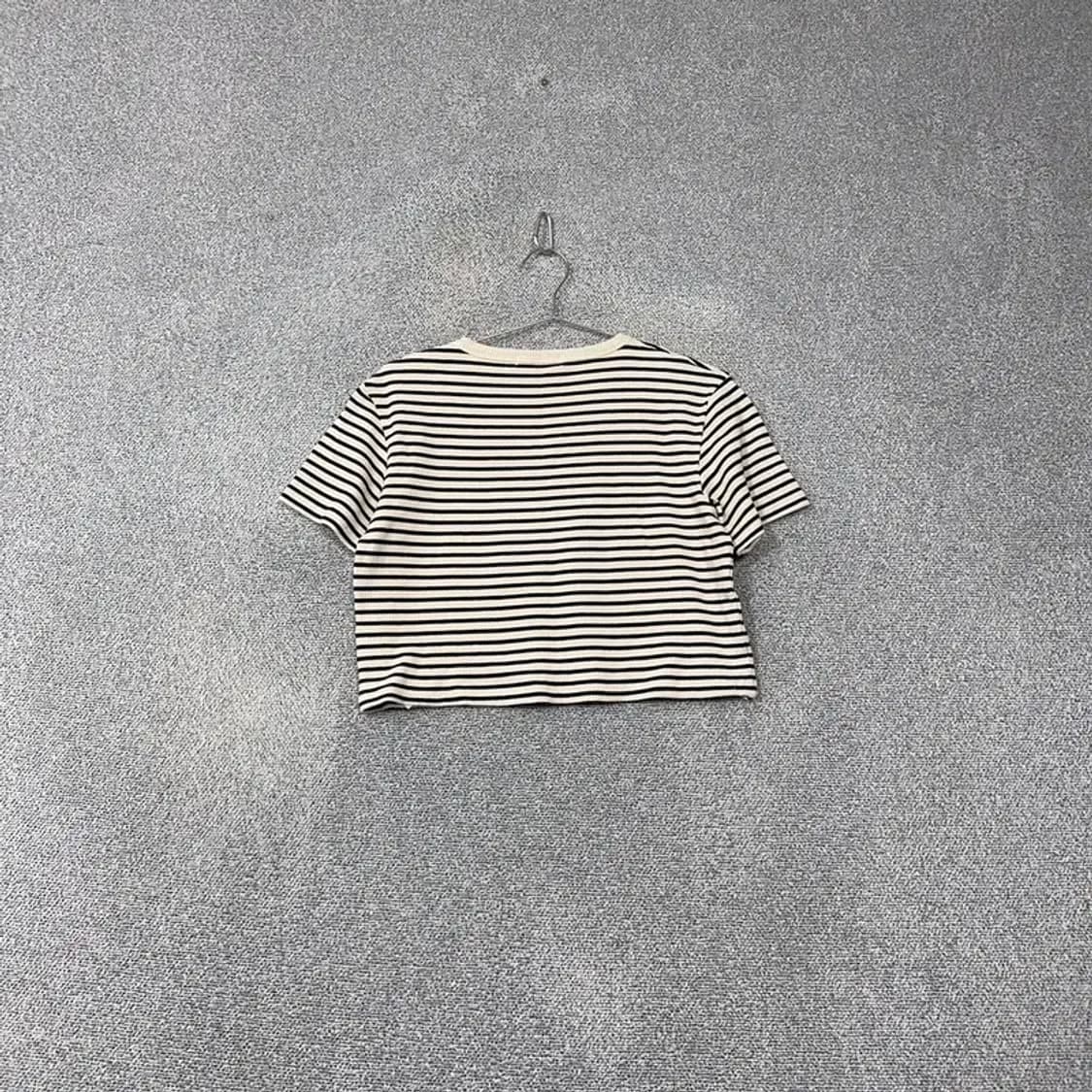 에잇세컨즈 스트라이프 크림 크롭 반팔 티 L 상품이미지2