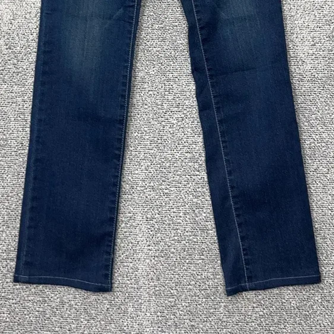 게스 큐빅 로고 일자핏 여성 청바지 24 상품이미지4