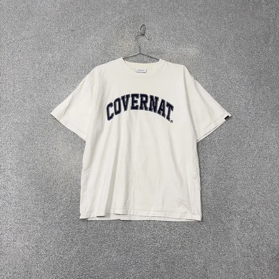 커버낫 아치 로고 프린팅 화이트 반팔 티 L 상품이미지1
