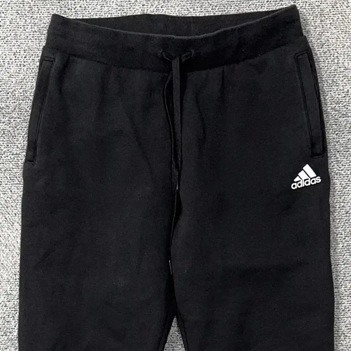 아디다스 블랙 로고 조거팬츠 M 상품이미지3