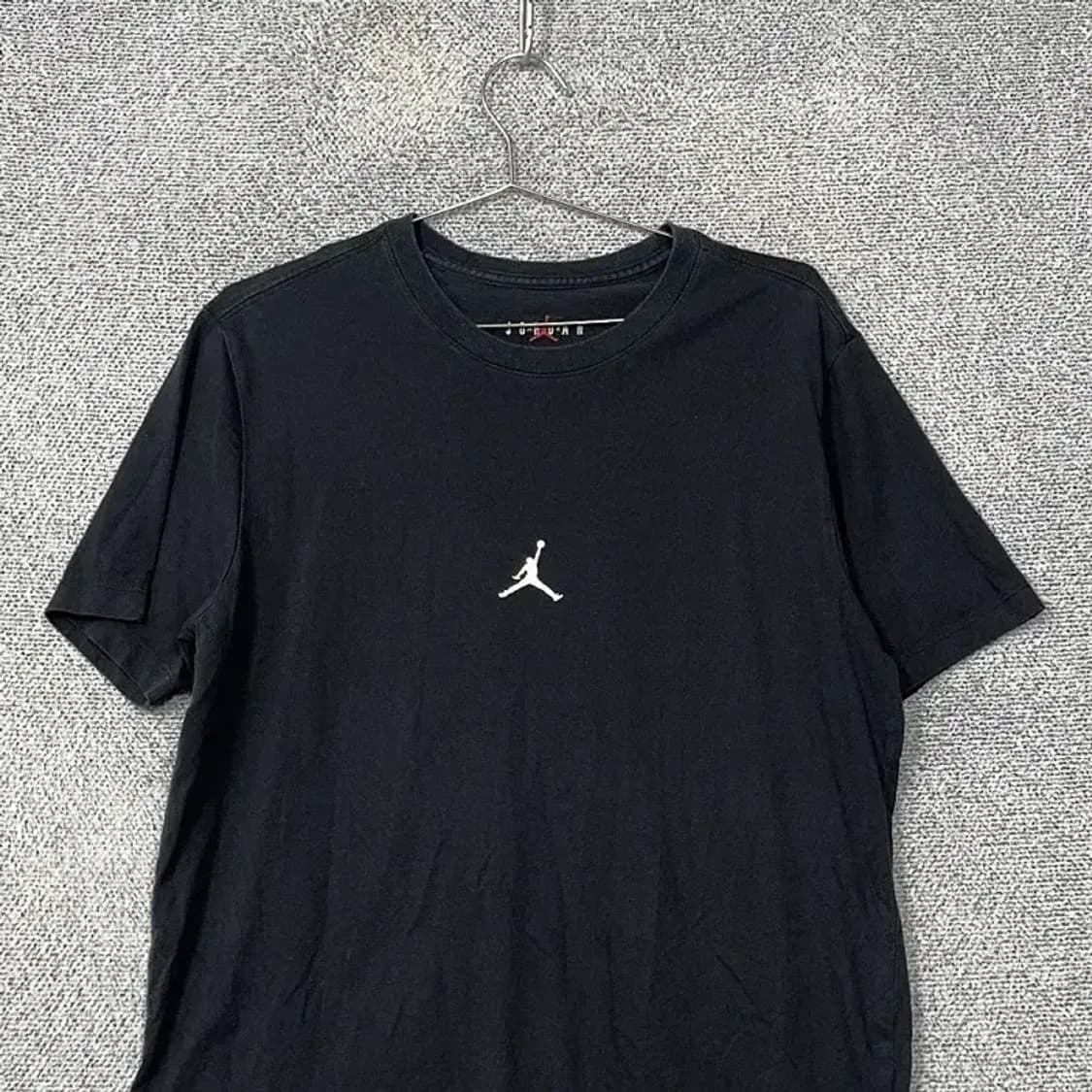 조던 블랙 센터 로고 반팔 티 XL 상품이미지3